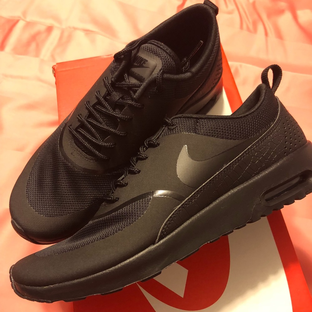 Women’s Nike Air Max Thea